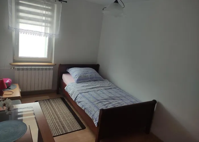 Pod Modrzewiem * Milicz